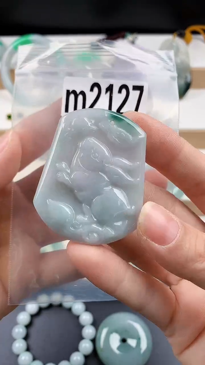 颈饰未镶嵌翡翠天然翡翠吊坠挂件