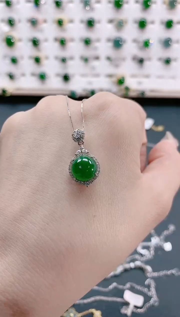 【闪购商品】翡翠颈饰银S925镶嵌天然翡翠