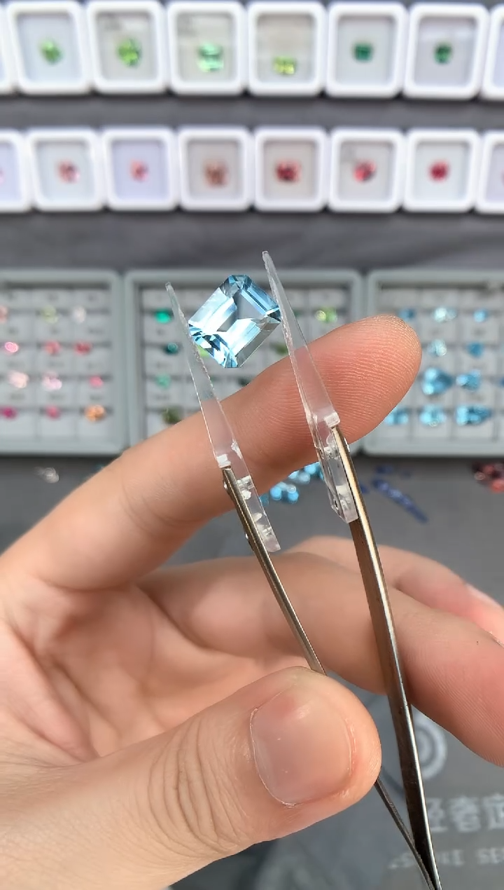 【闪购商品】定制海蓝宝石裸石未镶嵌3.73ct