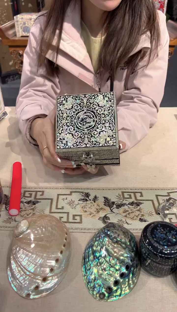 【闪购商品】黑色龙凤双层·弘贝雅螺钿漆器文化馆
