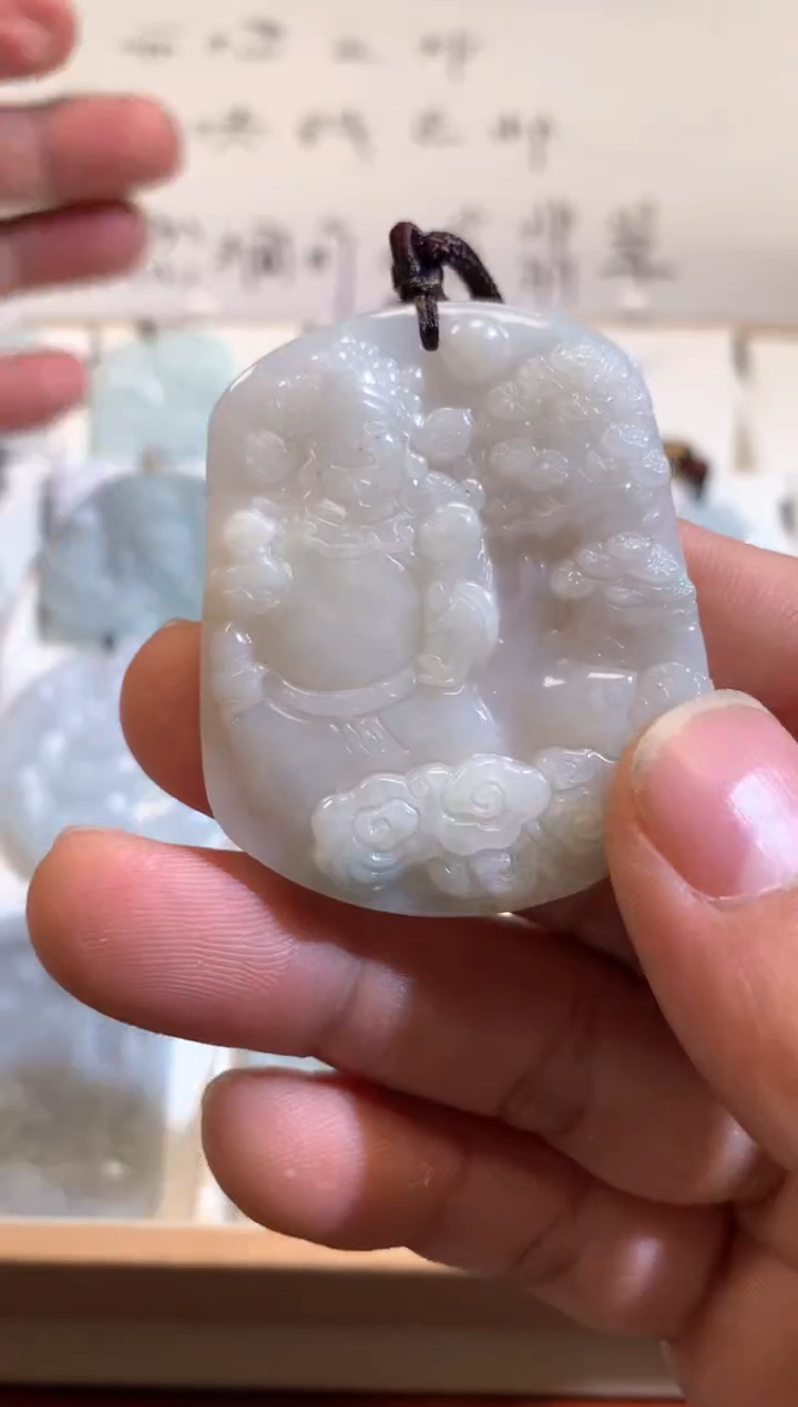 【闪购商品】翡翠颈饰未镶嵌02/16/136