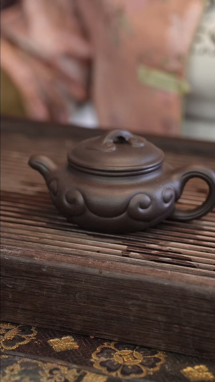 茶壶紫砂如意仿古 黑金砂 半手工 170cc