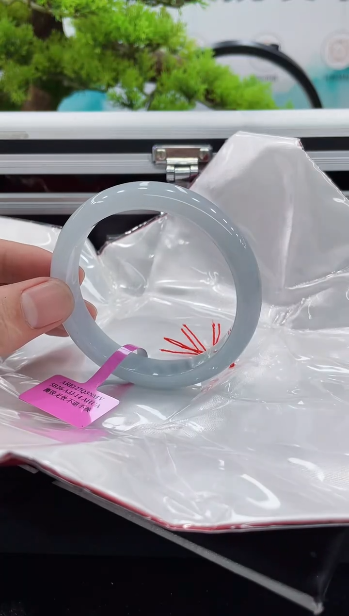 【闪购商品】翡翠手镯未镶嵌手镯