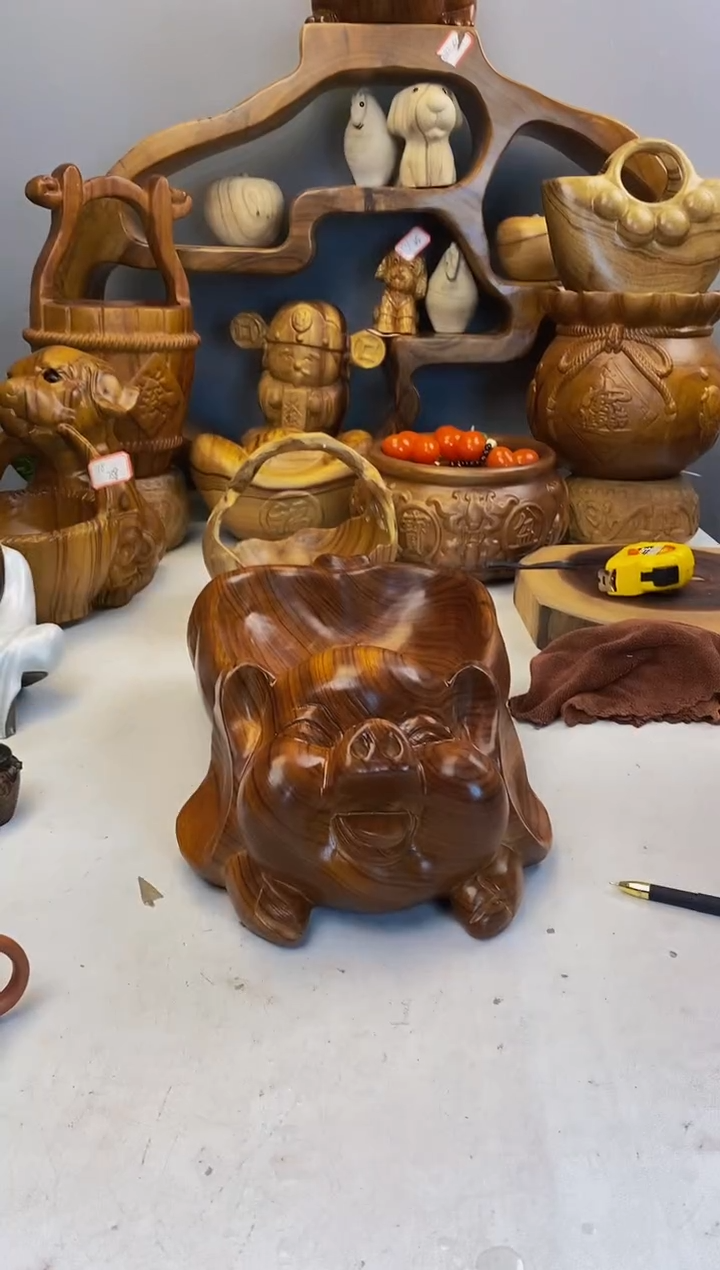 香樟木27精品福猪果盆/尺寸35*21*12