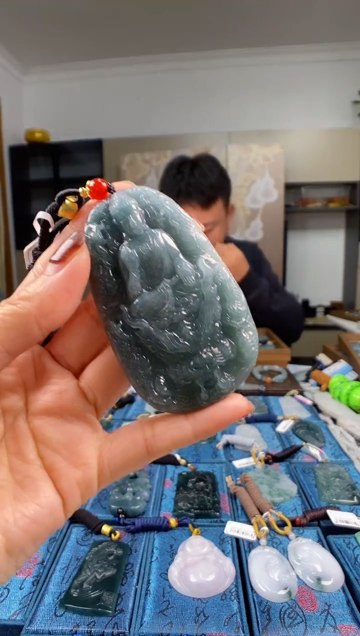 颈饰未镶嵌翡翠多样性发其一