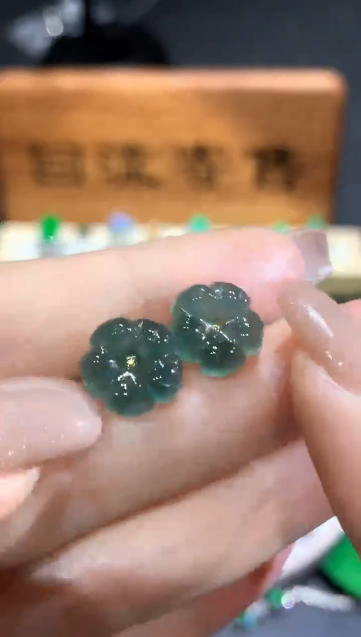 【闪购商品】翡翠耳饰未镶嵌团购