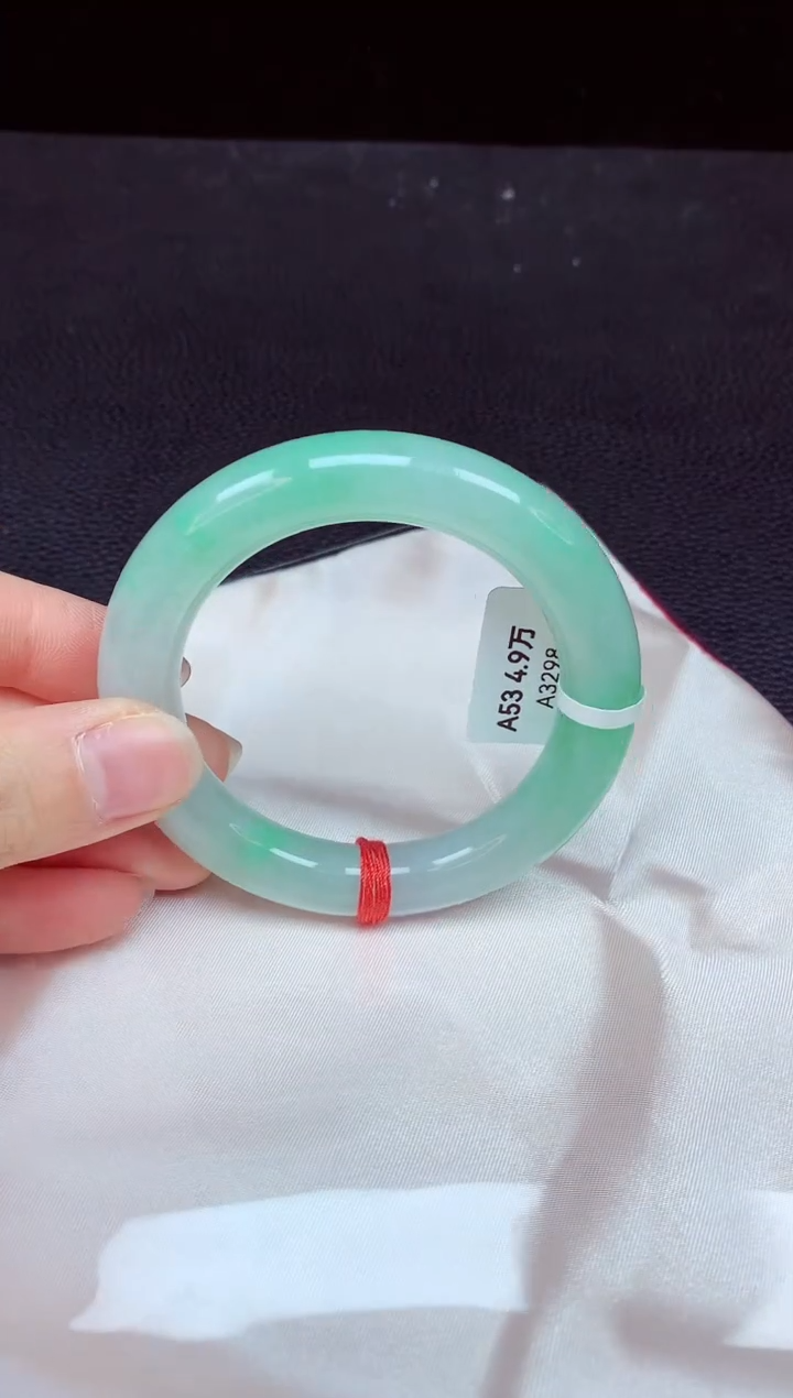 翡翠手镯未镶嵌镯子053+