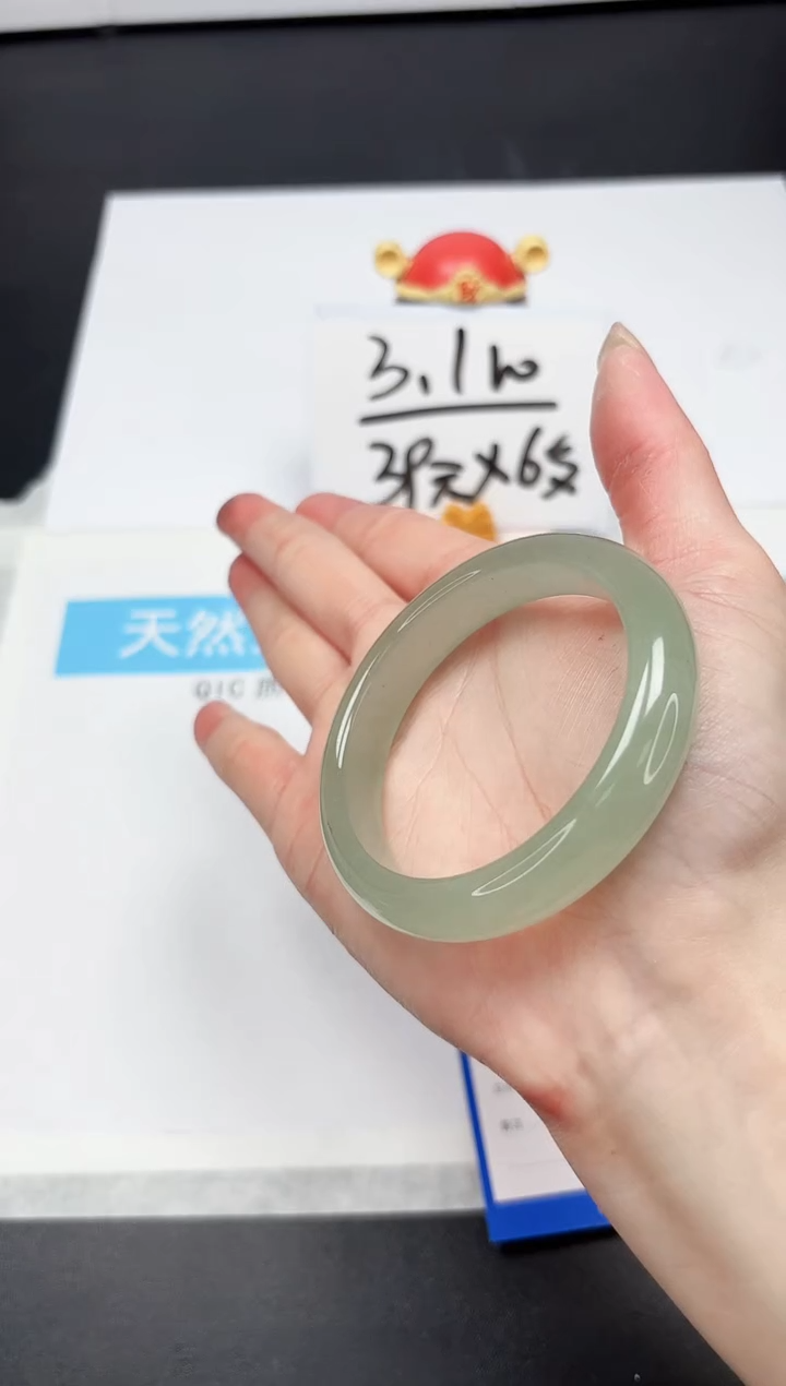 【闪购商品】石英质玉手镯未镶嵌A111-54.3