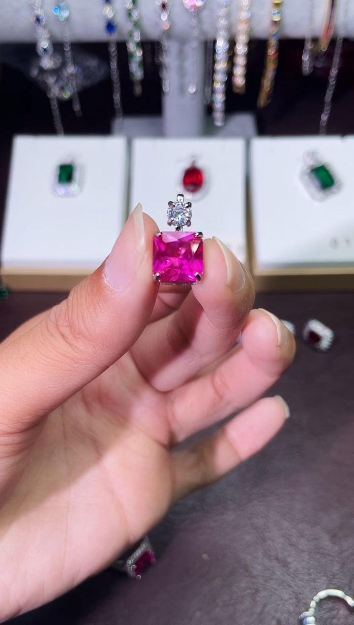 合金合成钻石热粉吊坠