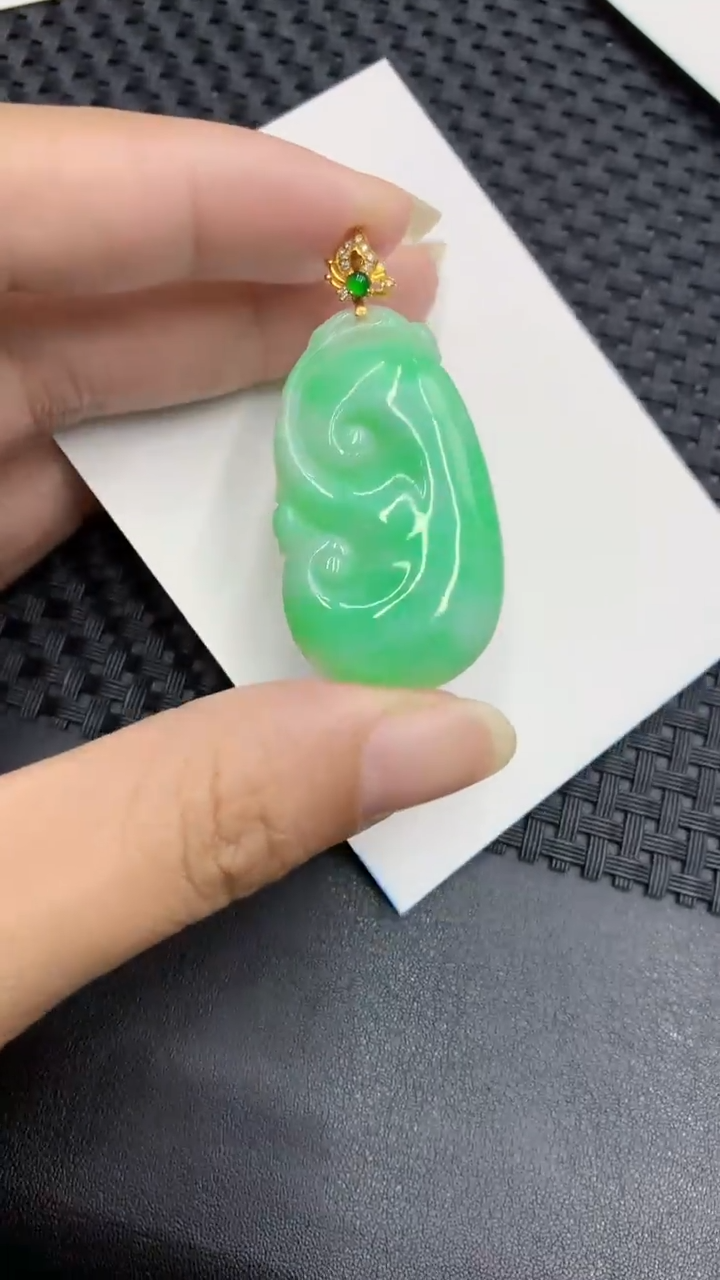 【闪购商品】翡翠颈饰18K金镶嵌            8