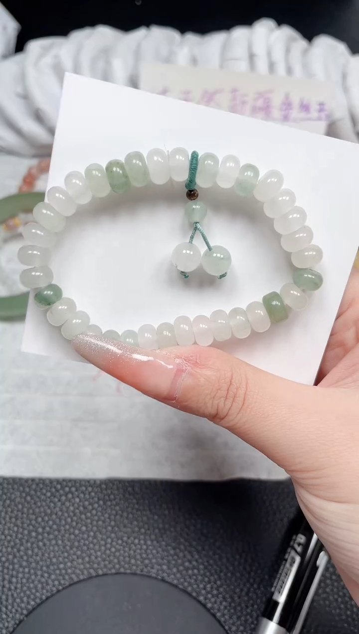 【闪购商品】石英质玉手链未镶嵌天山算盘