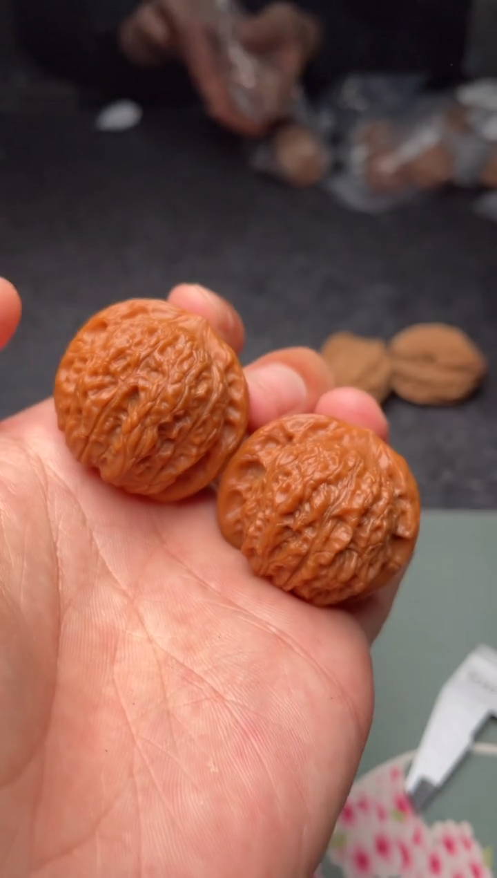 把件文玩核桃a10 血麒麟34尺