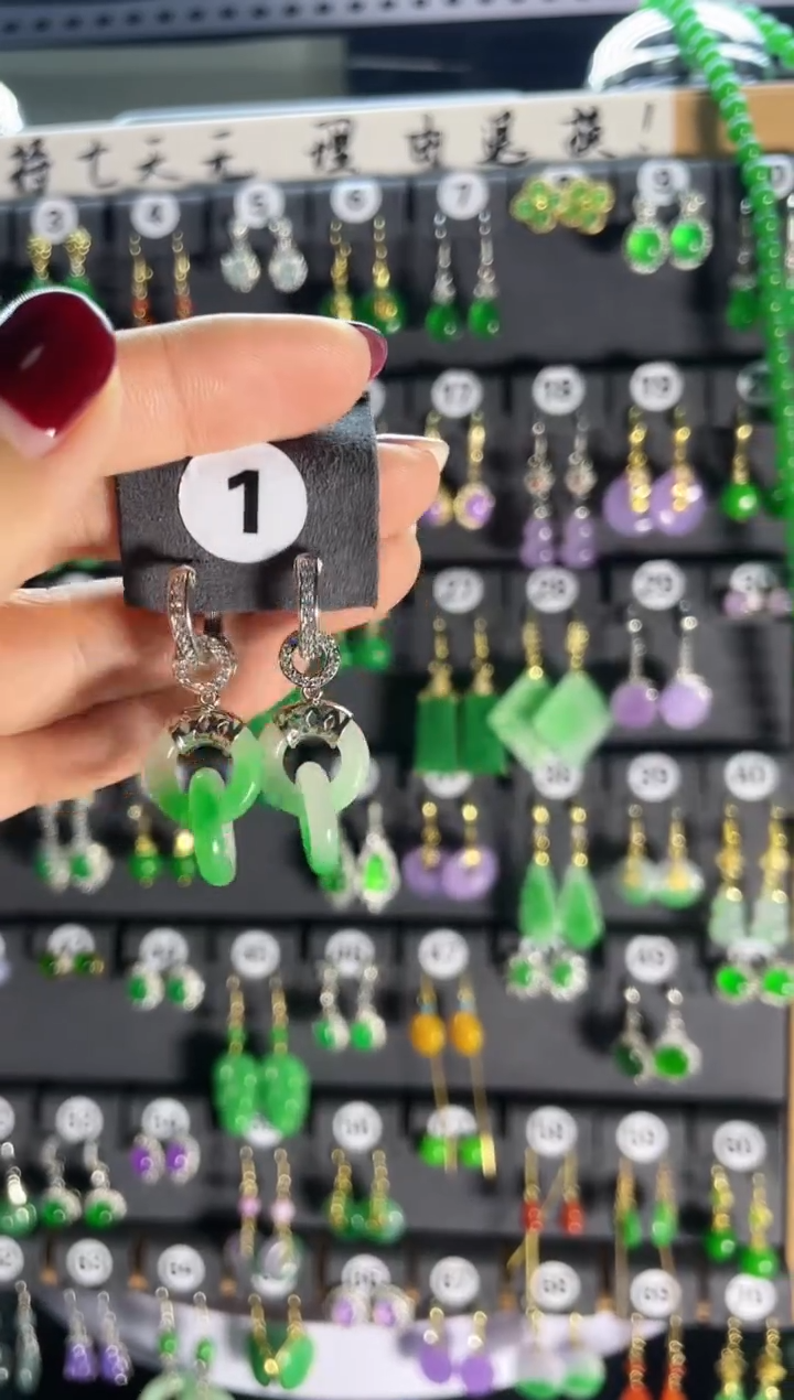 【闪购商品】翡翠耳饰银S925镶嵌1....