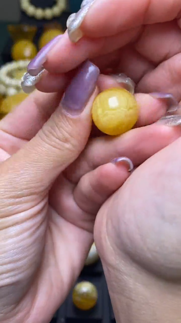 【闪购商品】琥珀裸石未镶嵌葵. 76