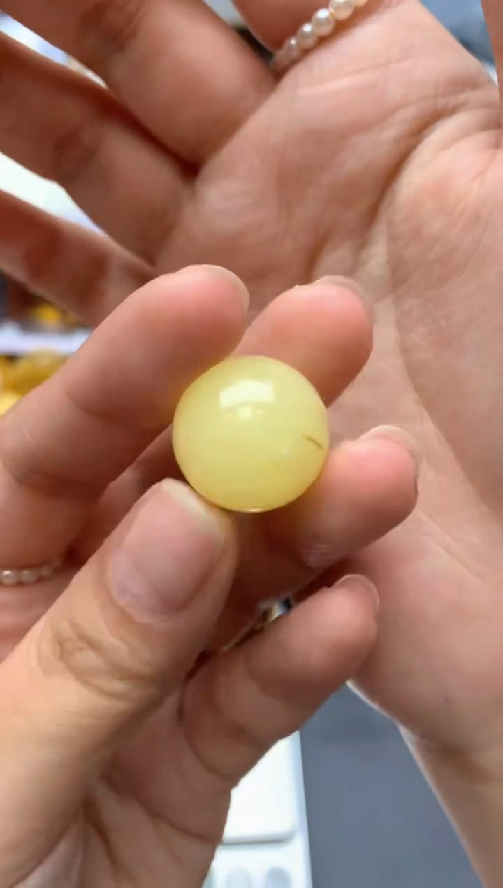 【闪购商品】琥珀珠宝奇石未镶嵌110琥珀蜜蜡花粉有纹小坑介意勿拍