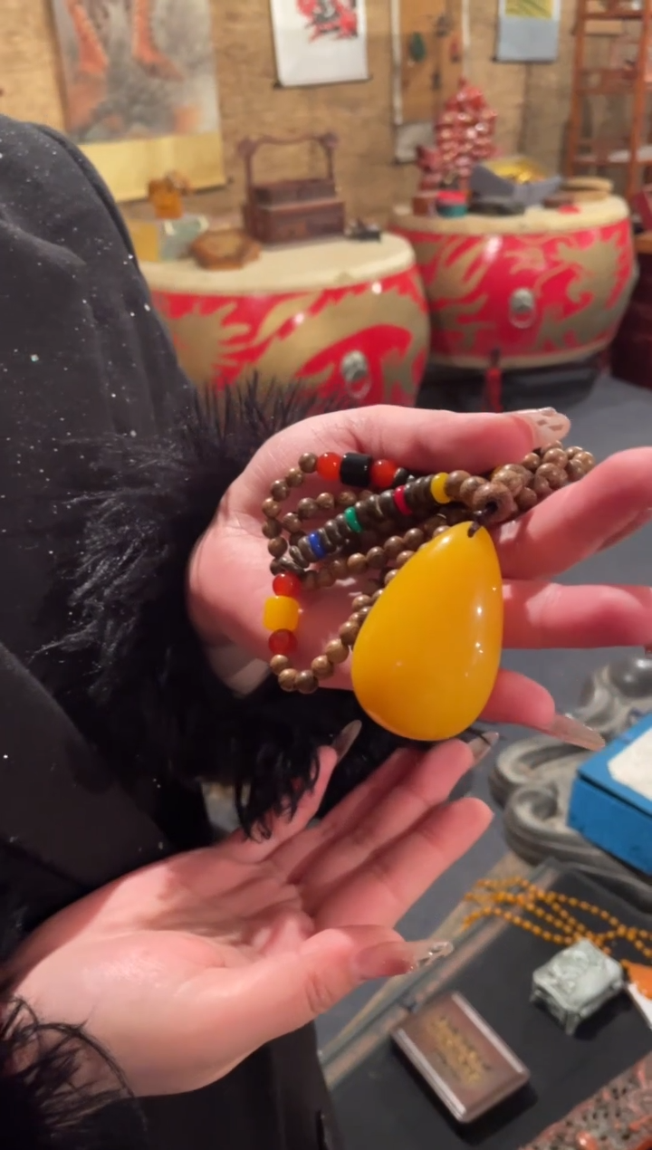 【闪购商品】蜜蜡颈饰未镶嵌水滴蜜