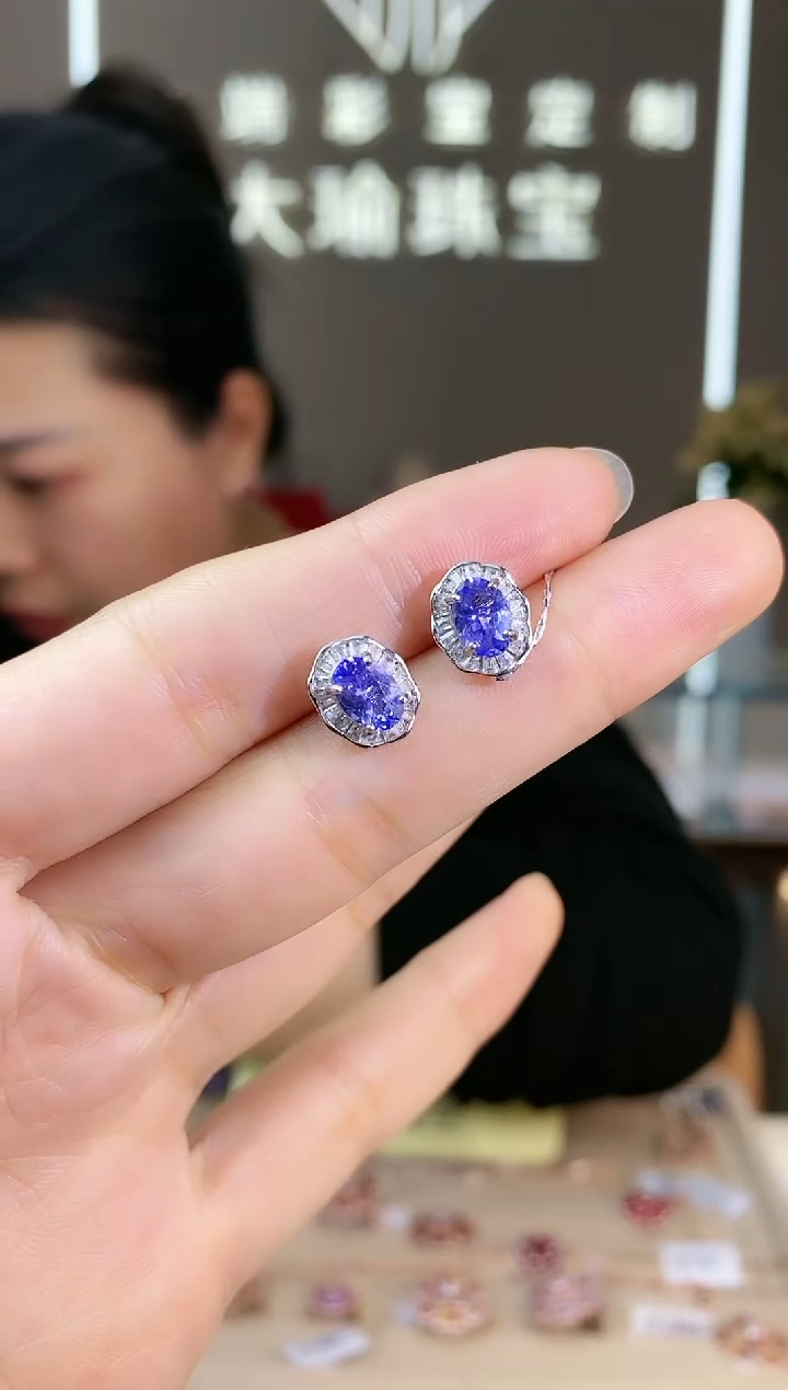 【闪购商品】坦桑石耳饰银S925镶嵌耳饰