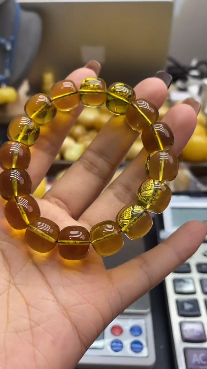 琥珀未镶嵌珠宝奇石2773