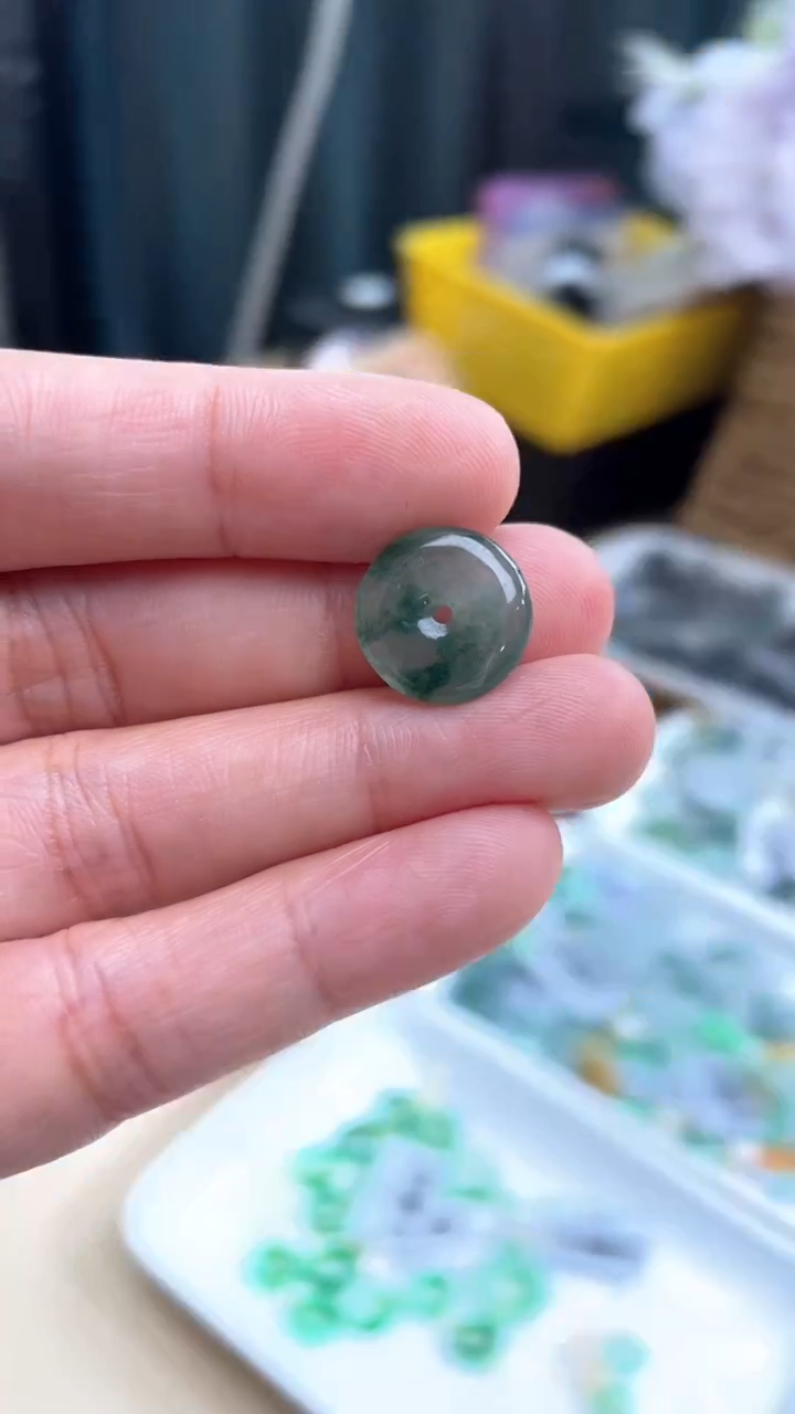 【闪购商品】翡翠颈饰未镶嵌甜甜圈