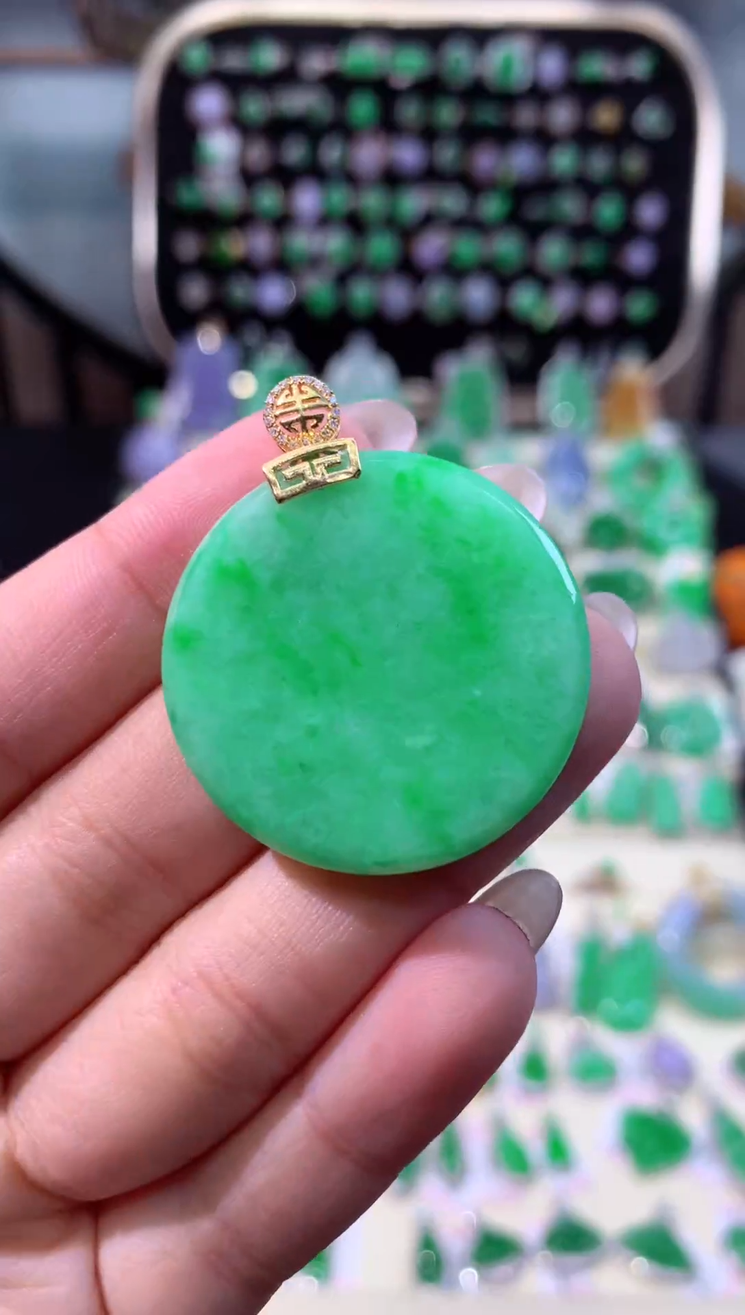 【闪购商品】翡翠颈饰18K金镶嵌缅甸天然A货翡翠