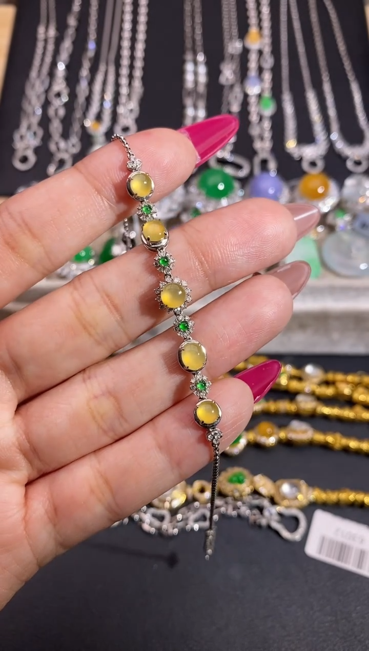 颈饰18K金镶嵌翡翠链子