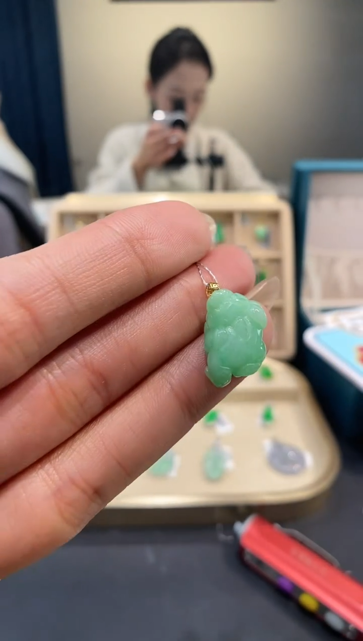 【闪购商品】翡翠吊坠(不含链)18K金镶嵌貔貅