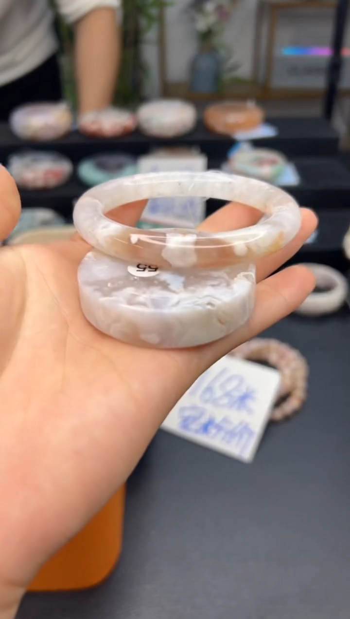 【闪购商品】石英质玉手镯未镶嵌A1599(55圈赠送镯心)