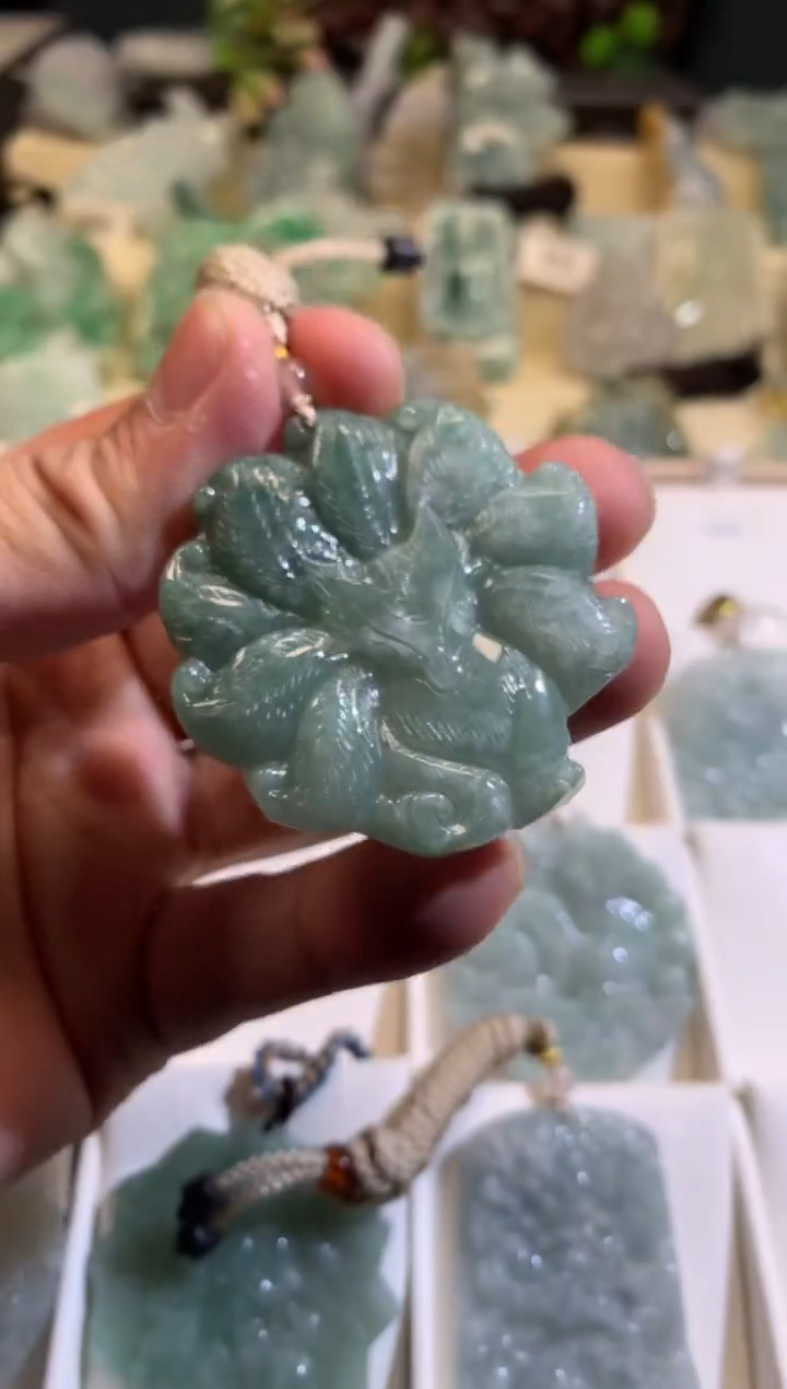 【闪购商品】翡翠颈饰未镶嵌03/07/132