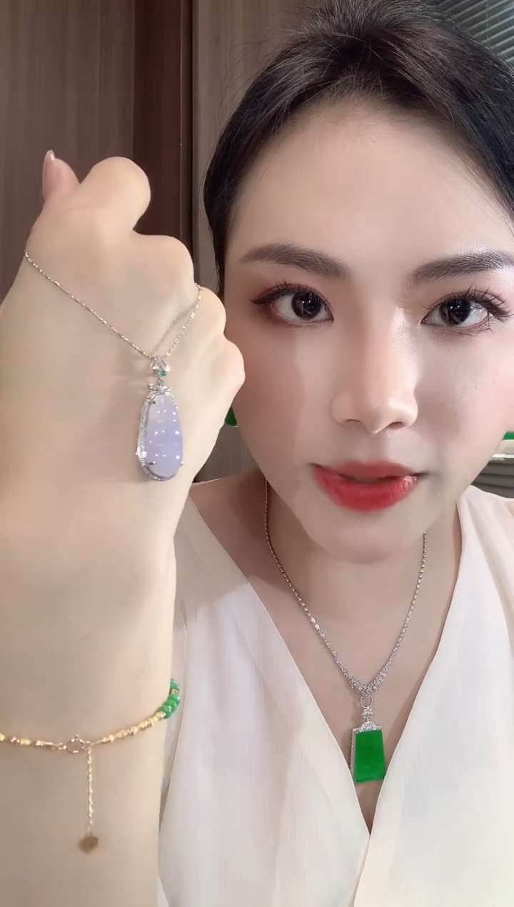 翡翠18K金镶嵌吊坠(不含链)A10 紫货有一定色差