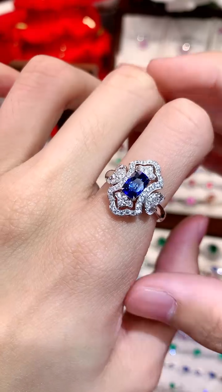 【闪购商品】蓝宝石戒指18K金镶嵌1.05ct/天然宝石/七天无理由