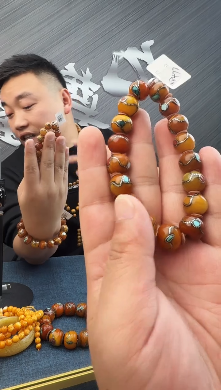 蜜蜡未镶嵌珠宝奇石假一罚十 ，多样性发其一