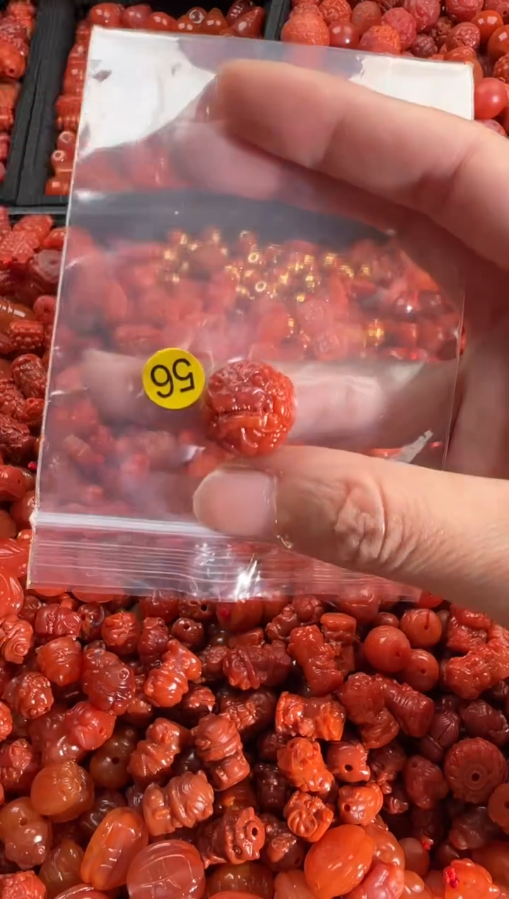 【闪购商品】南红玛瑙颈饰未镶嵌1