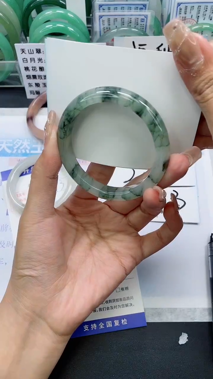 【闪购商品】石英质玉手镯未镶嵌A321-56/57