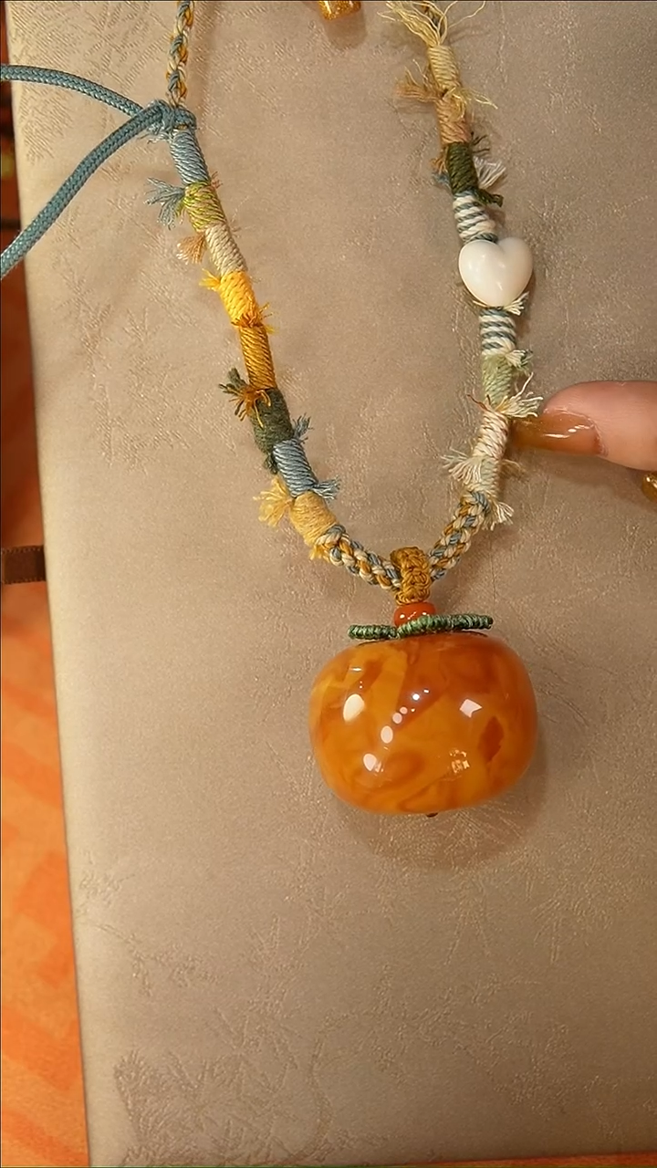 【闪购商品】琥珀颈饰未镶嵌颈饰