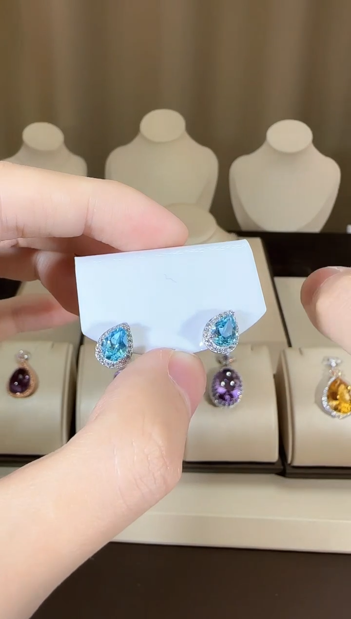 【闪购商品】托帕石耳饰银S925镶嵌5*7mm耳钉