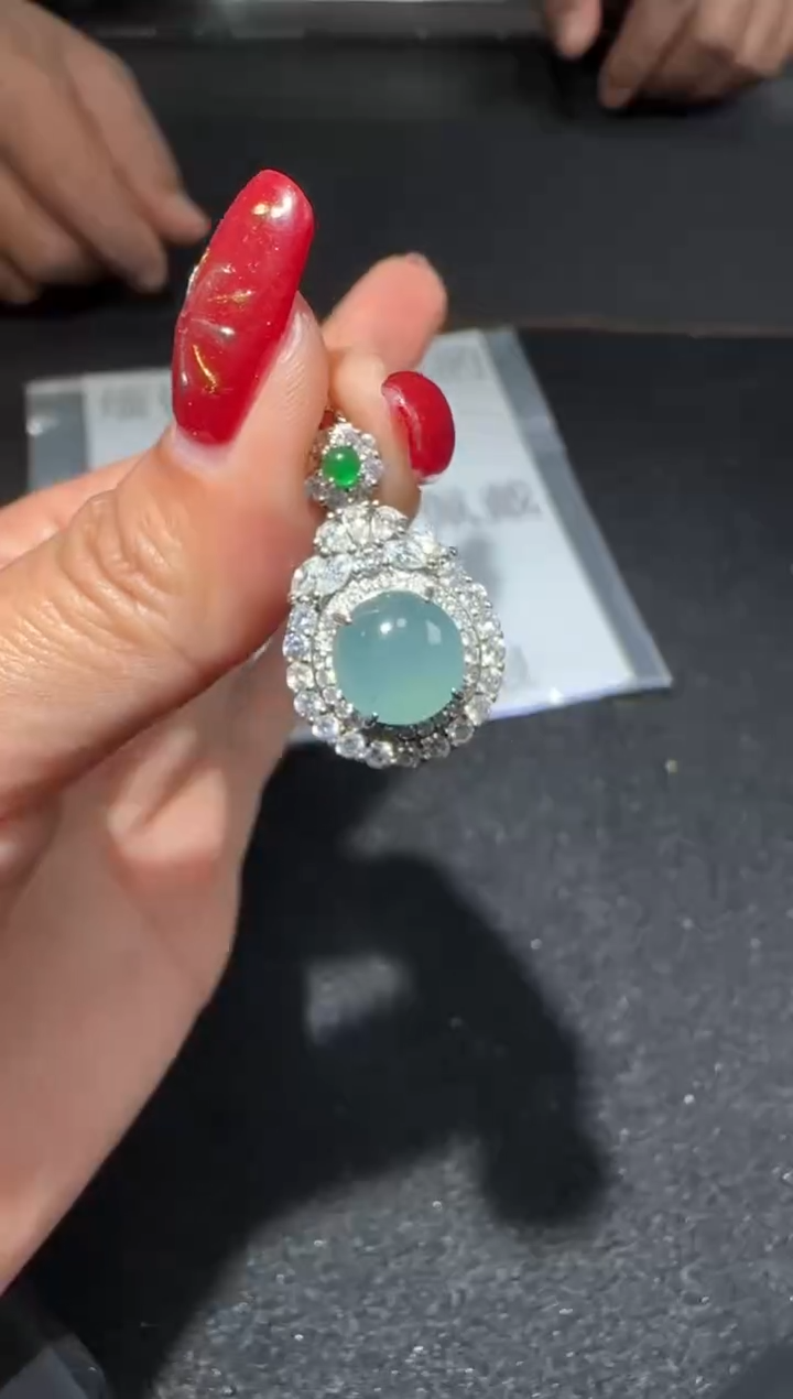 【闪购商品】翡翠吊坠(赠链)未镶嵌7907多样性发货拍一发一