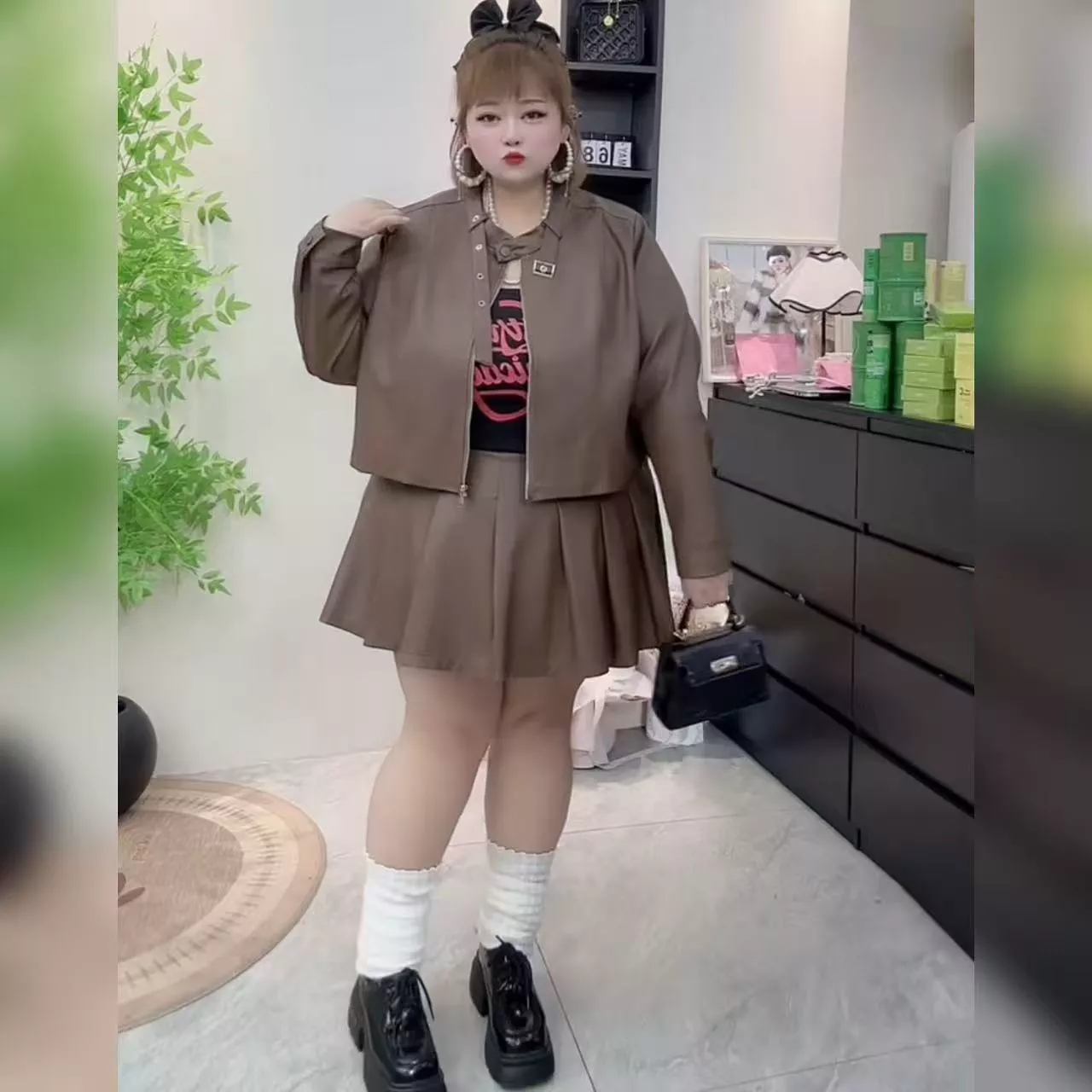 【胖妞妞优选】PLY-特酷拽姐皮衣百褶裙套装5521