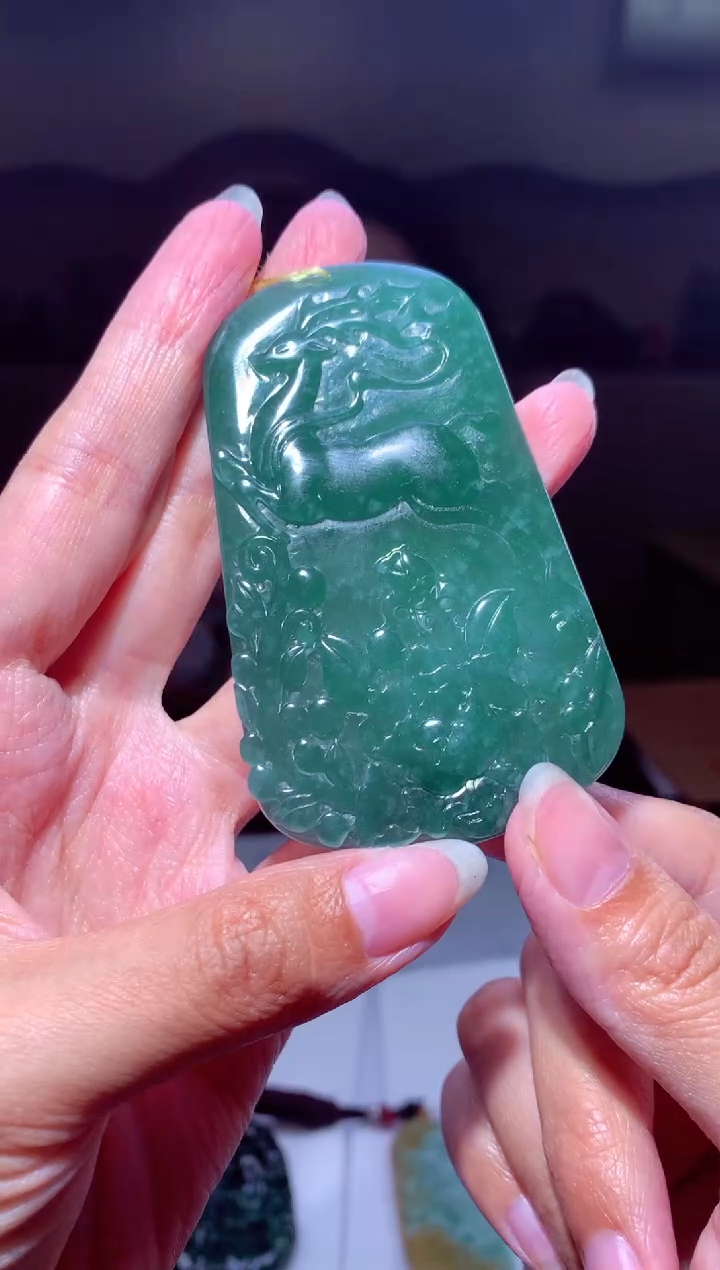 【闪购商品】定制翡翠未镶嵌挂件发货（拍一发一）