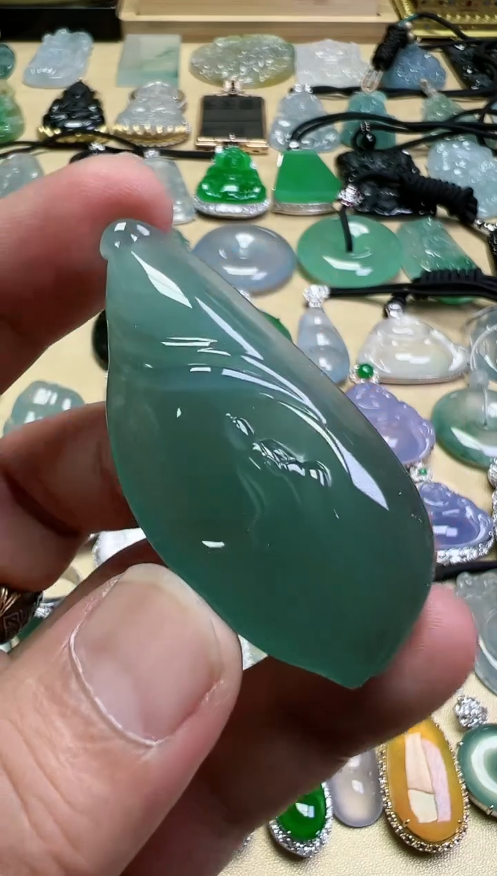 【闪购商品】翡翠颈饰未镶嵌天然缅甸翡翠