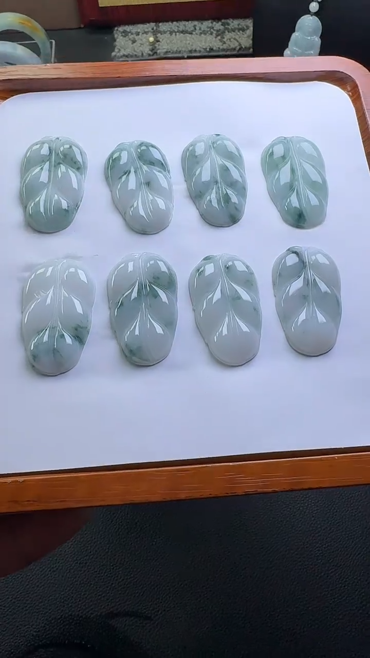 颈饰未镶嵌翡翠飘花叶子多样性发一件