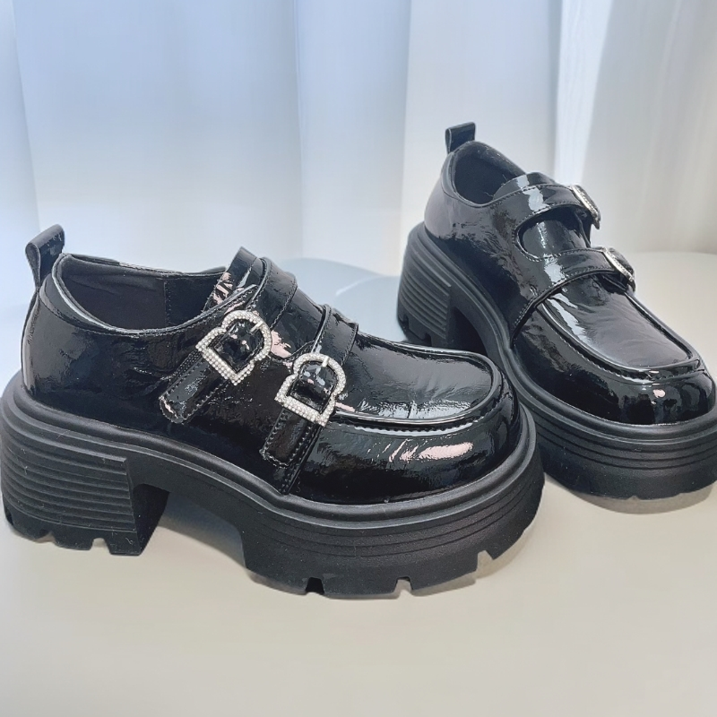 【SiSi】新疆包邮英伦风厚底2026新款春季黑色双扣带小皮鞋浅口单鞋