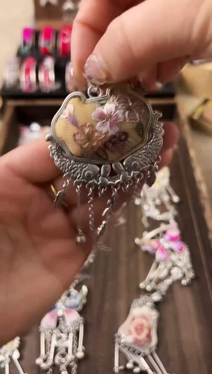 【闪购商品】织绣民族风老绣饰品458