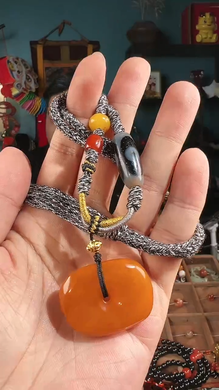 【闪购商品】蜜蜡颈饰未镶嵌随机发货