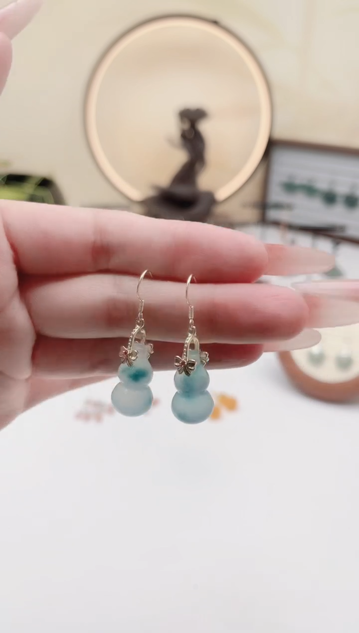 未镶嵌石英质玉（天山翠）耳饰00葫芦蓝水飘花