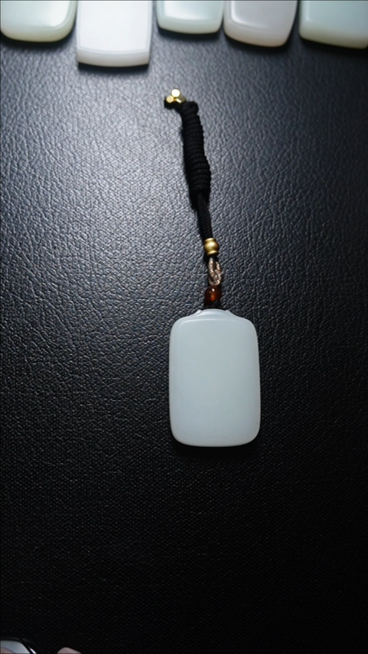 【闪购商品】和田玉颈饰未镶嵌无事牌