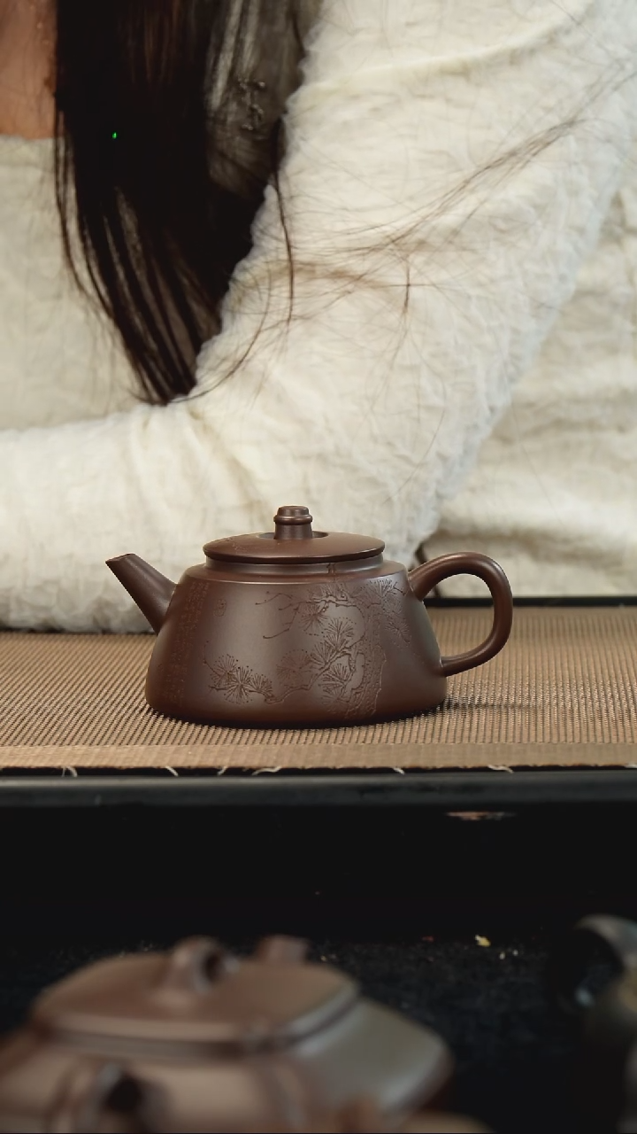 【闪购商品】紫砂茶壶老紫泥松峰