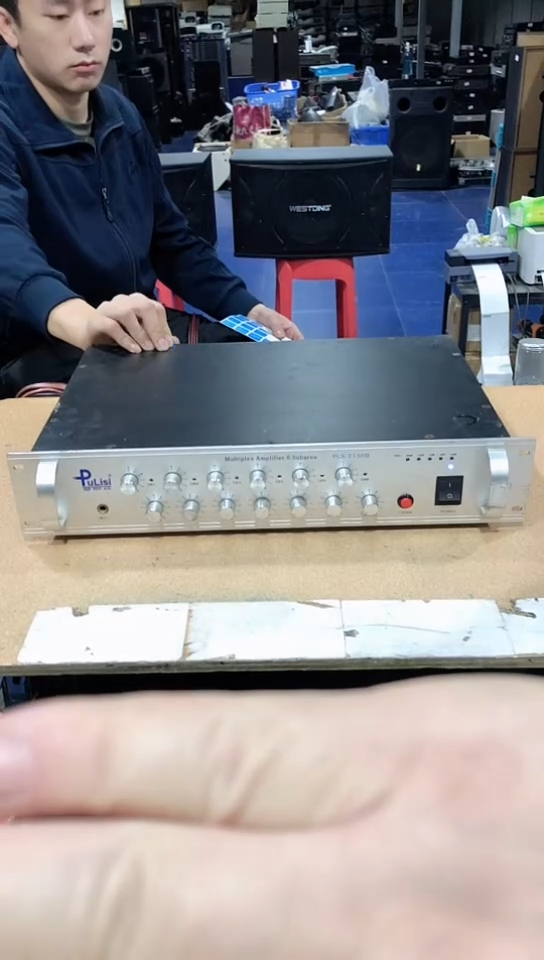 8新普丽丝定压功放一台，出声，不带线材
