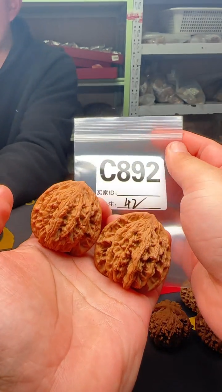 吊坠文玩核桃麦虎42-C892