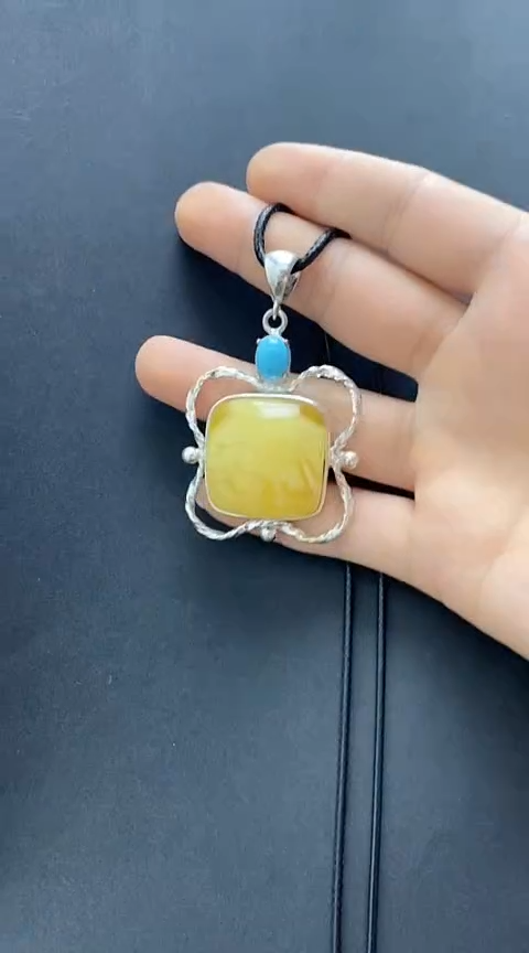 【闪购商品】琥珀裸石银S925镶嵌蜜蜡吊坠