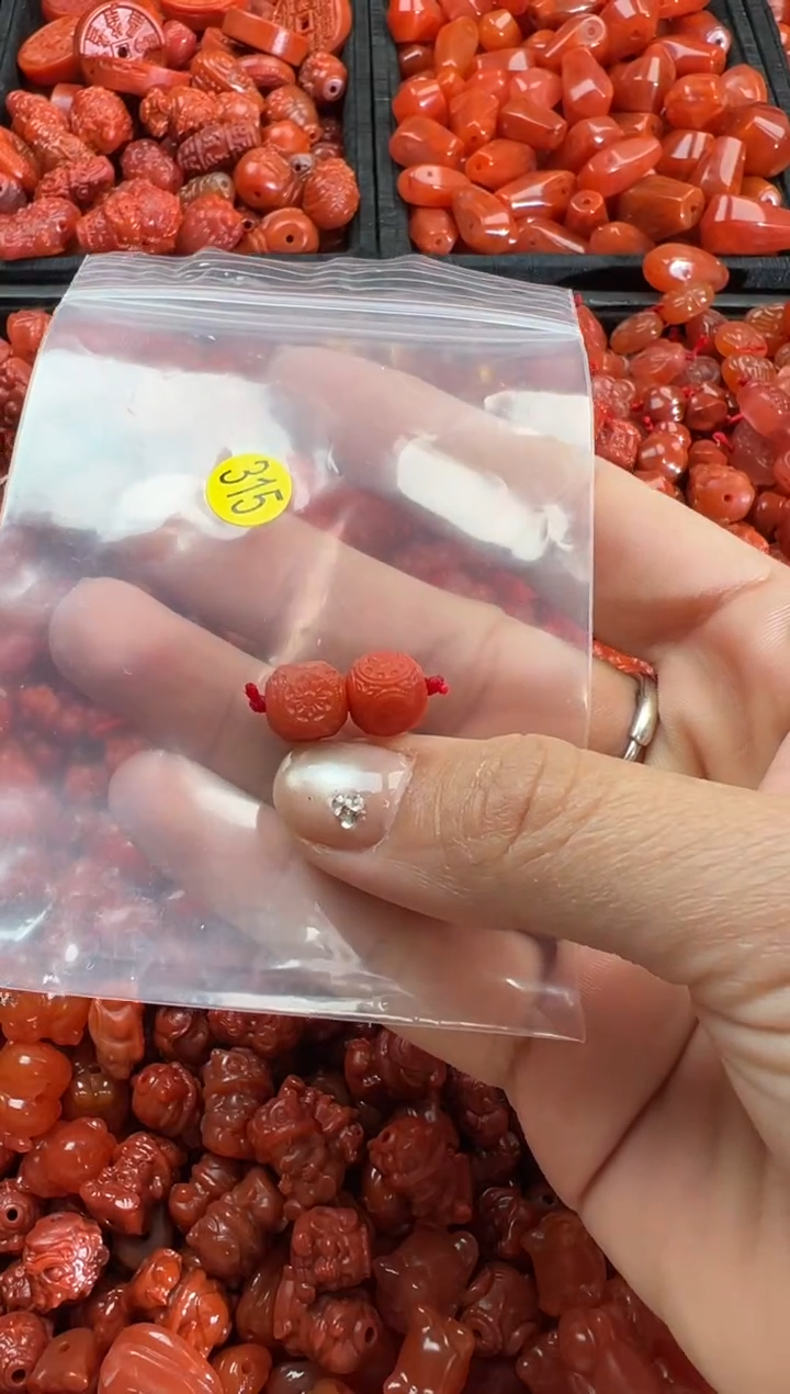 【闪购商品】南红玛瑙颈饰未镶嵌1